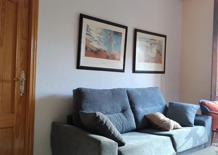 Single In Center Of בית אירוח